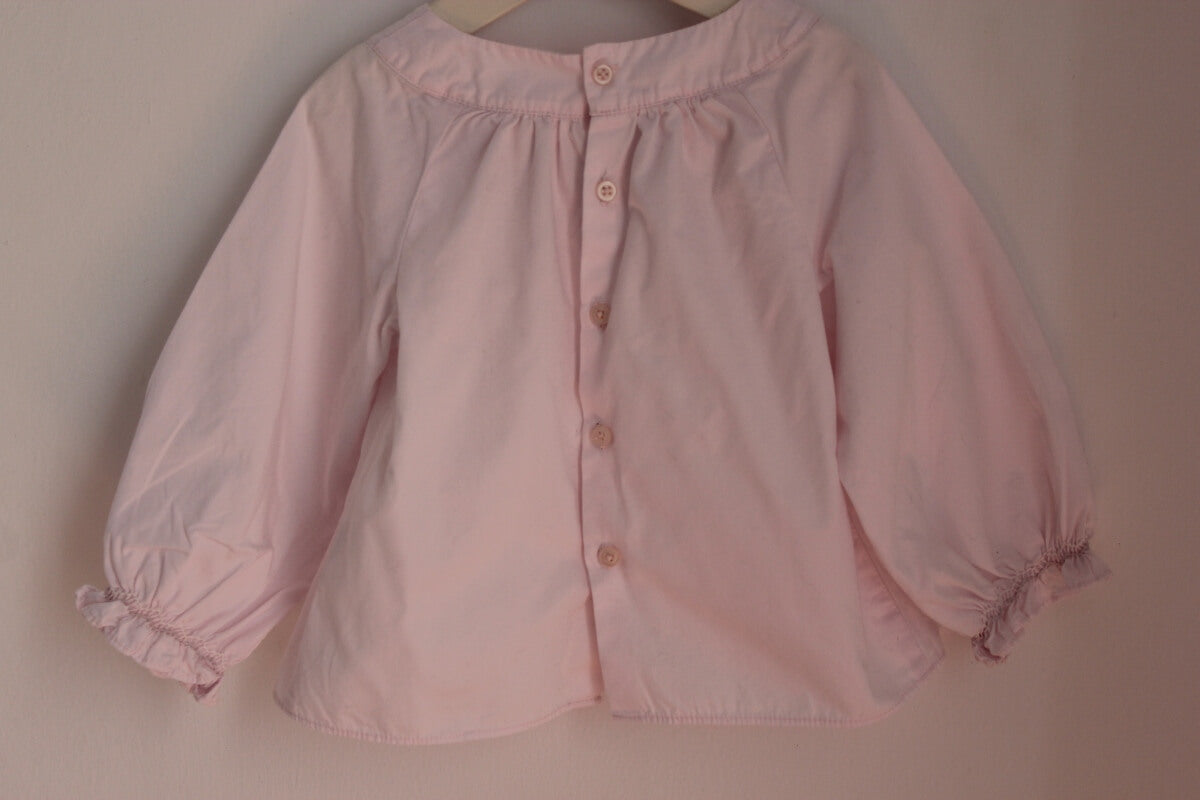 tweedehands roze katoenen gesmockte blouse met lange mouwen in maat 74 voor een baby meisje van jacadi