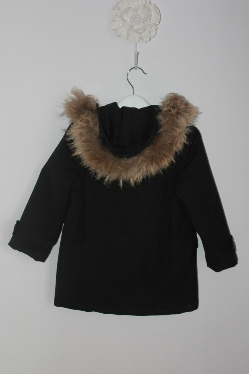 tweedehands unisex zwarte warme winterjas met afneembare capuchon met bontrand van bonpoint, maat 104