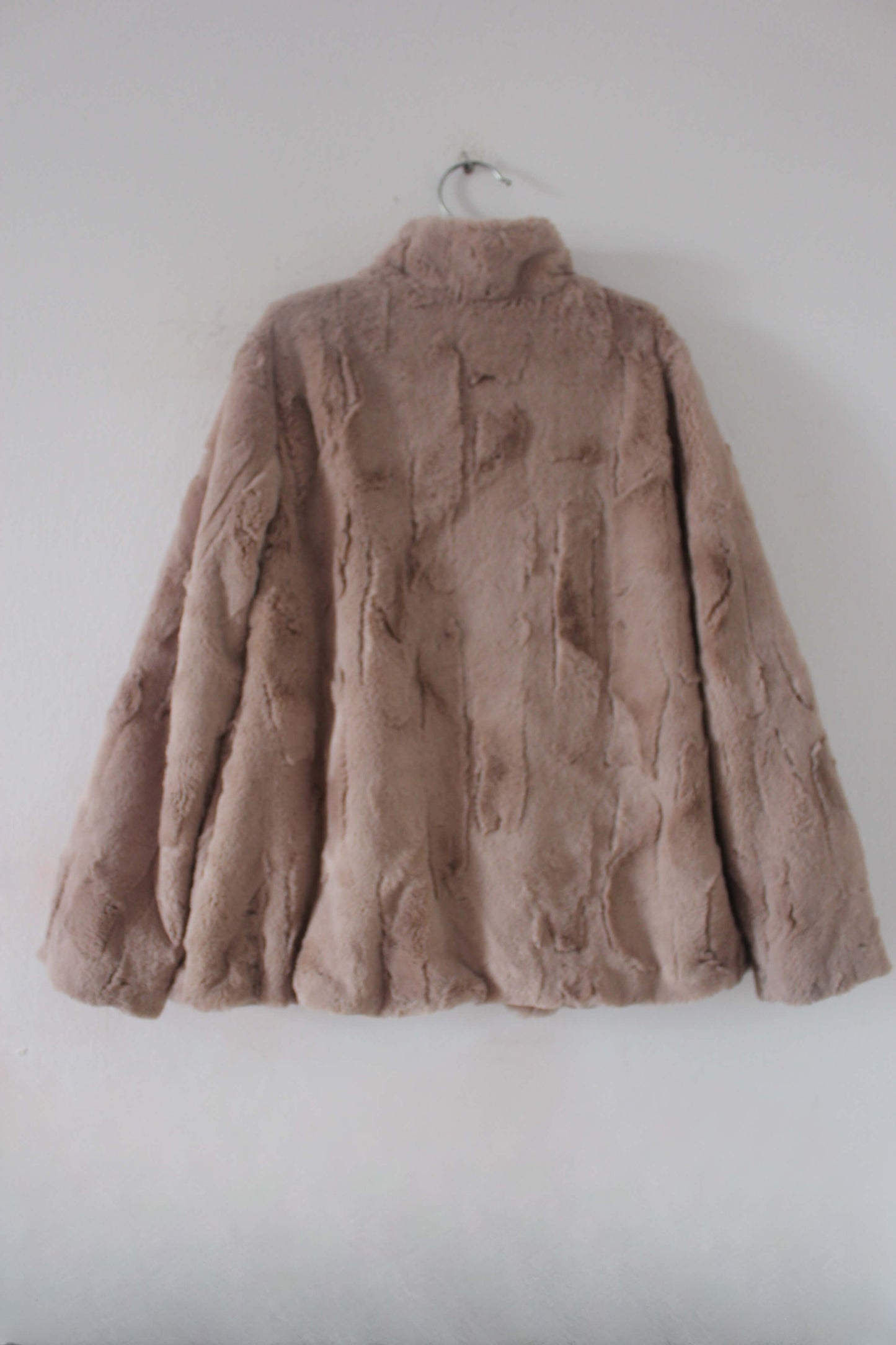 beige-fake-fur-jas-maat-116-meisje-zara