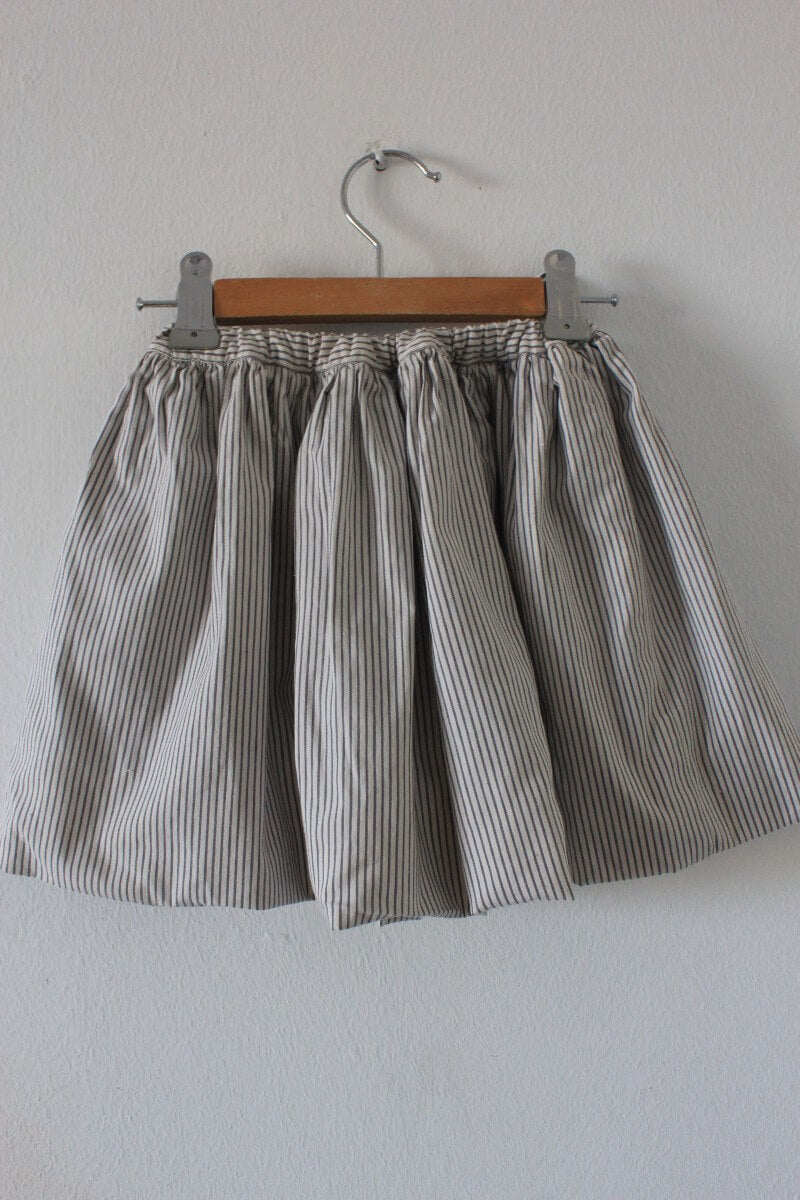 tweedehands-ecru-grijs-gestreepte-rok-maat-98-meisje-massimo-dutti