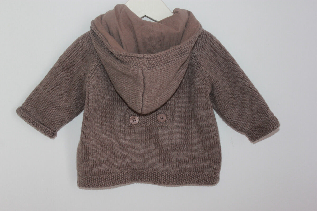 tweedehands katoenen unisex beige gebreid jasje met capuchon in maat 56 van cyrillus