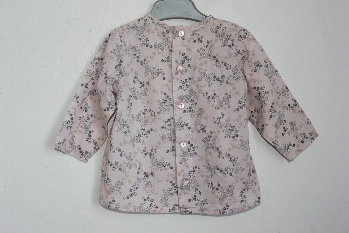 tweedehands roze en grijs gebloemde blouse met lange mouwen in maat 68 van grain de ble