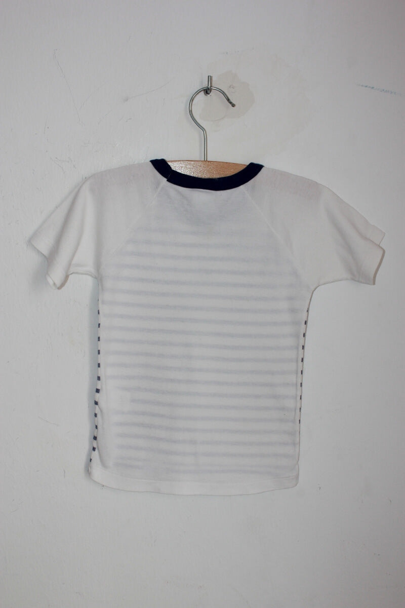 tweedehands katoenen wit en blauw gestreept shirtje met korte mouwen in maat 92 voor een jongen van Petit Bateau