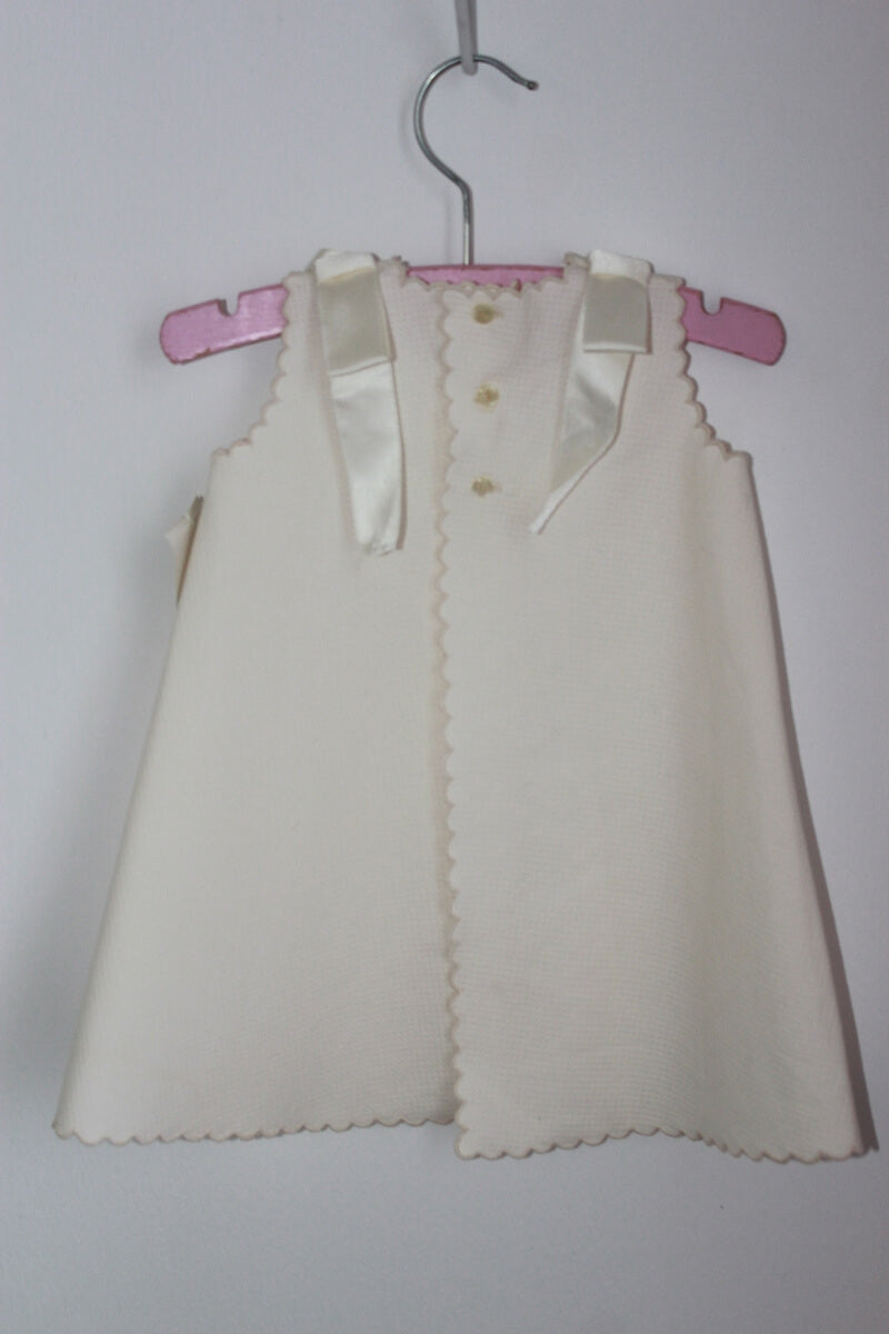 tweedehands creme mouwloze jurk van piccolos in maat 62