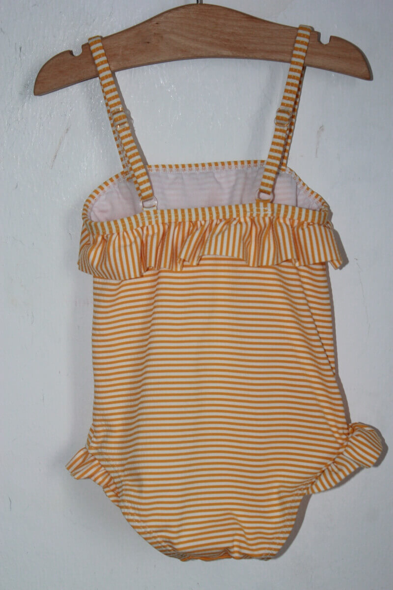 tweedehands geel en wit gestreept badpak met volants in maat 80 voor een baby meisje van shein