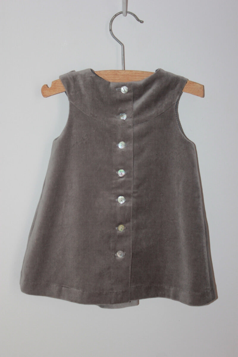 grijze mouwloze fluwelen jurk in maat 6 maanden van tartine et chocolat