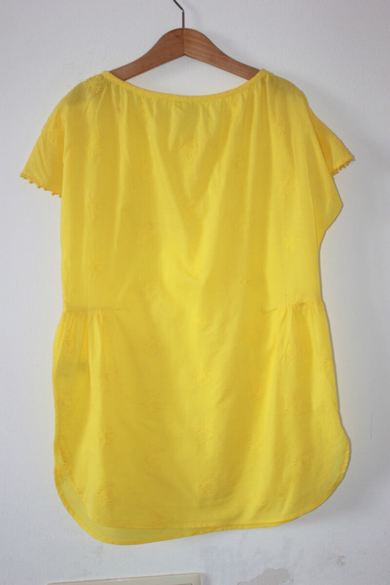 tweedehands katoenen gele tuniek met korte mouwen van bonton in maat 134-140 voor een meisje