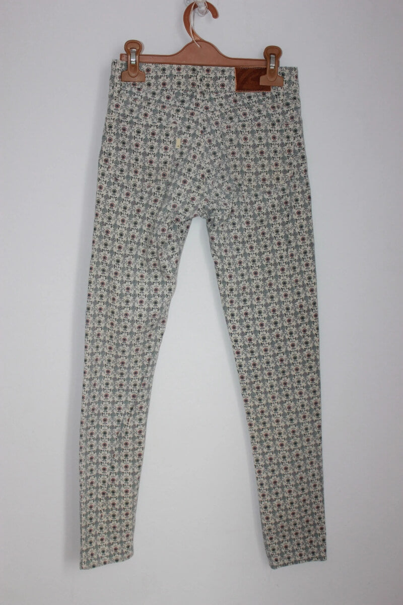 gebloemde-lange-broek-maat-146-meisje-bellerose