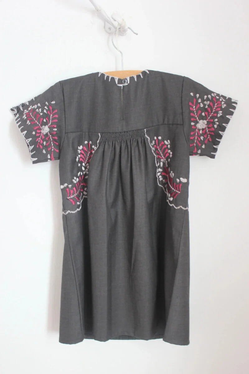 geborduurde-jurk-bloemen-cdec-maat-104