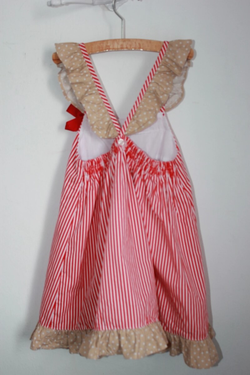 preloved-wit-beige-rode-zomerse-jurk-volants-maat-110-meisje-miranda