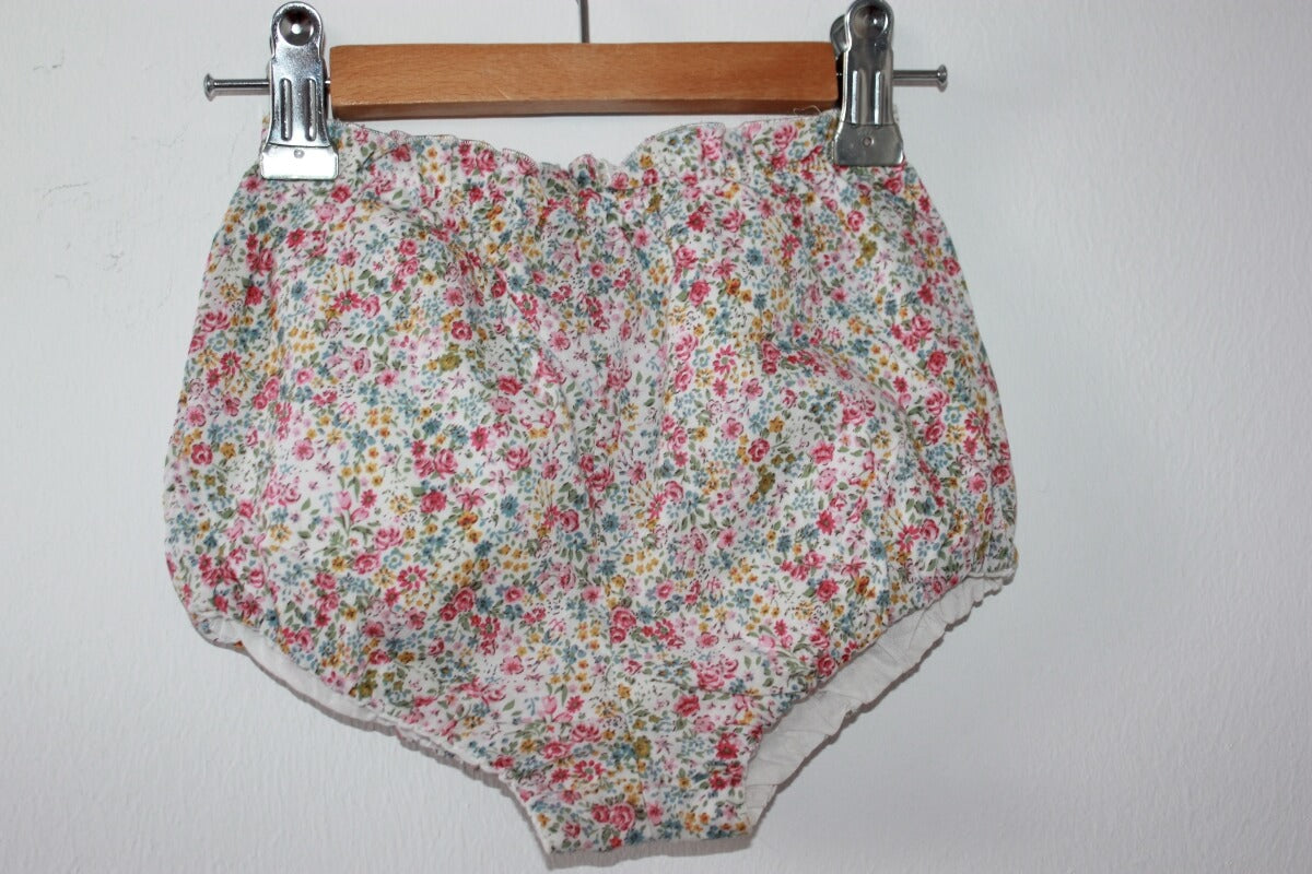 tweedehands-gebloemde-mouwloze-zomerse-jurk-met-bloomer-maat-68-nanos