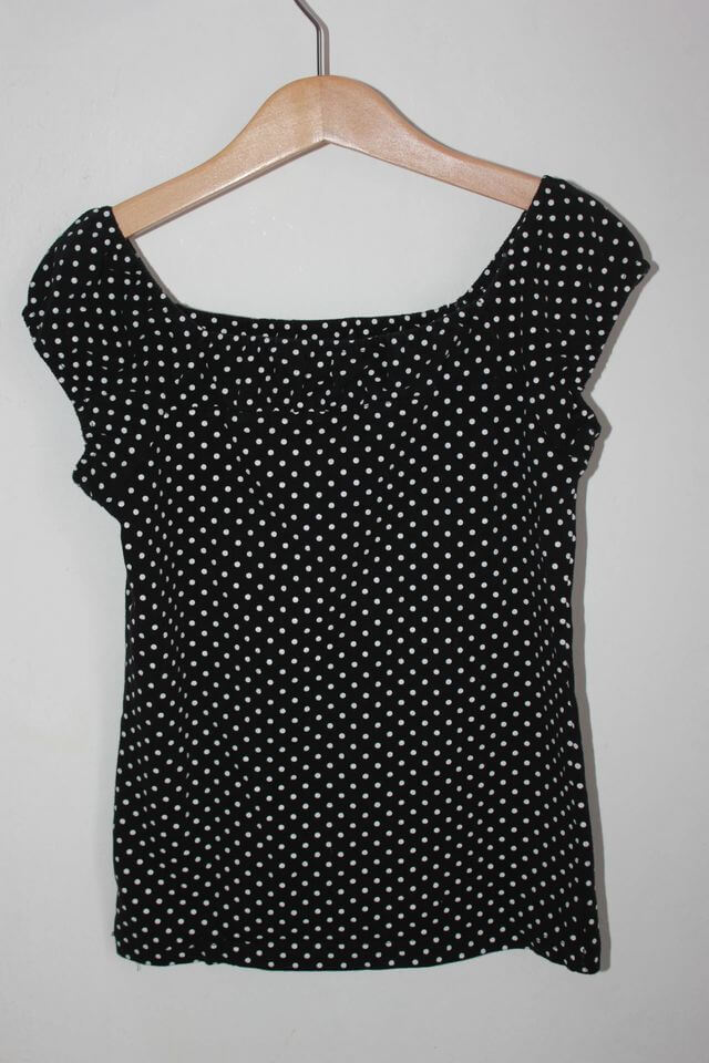 tweedehands-zwart-wit-t-shirt-stippen-caprice-de-fille-maat-140-meisje