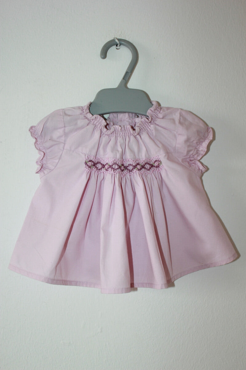 tweedehands roze gesmockte katoenen blouse met korte mouwen in maat 56 voor een baby meisje van jacadi