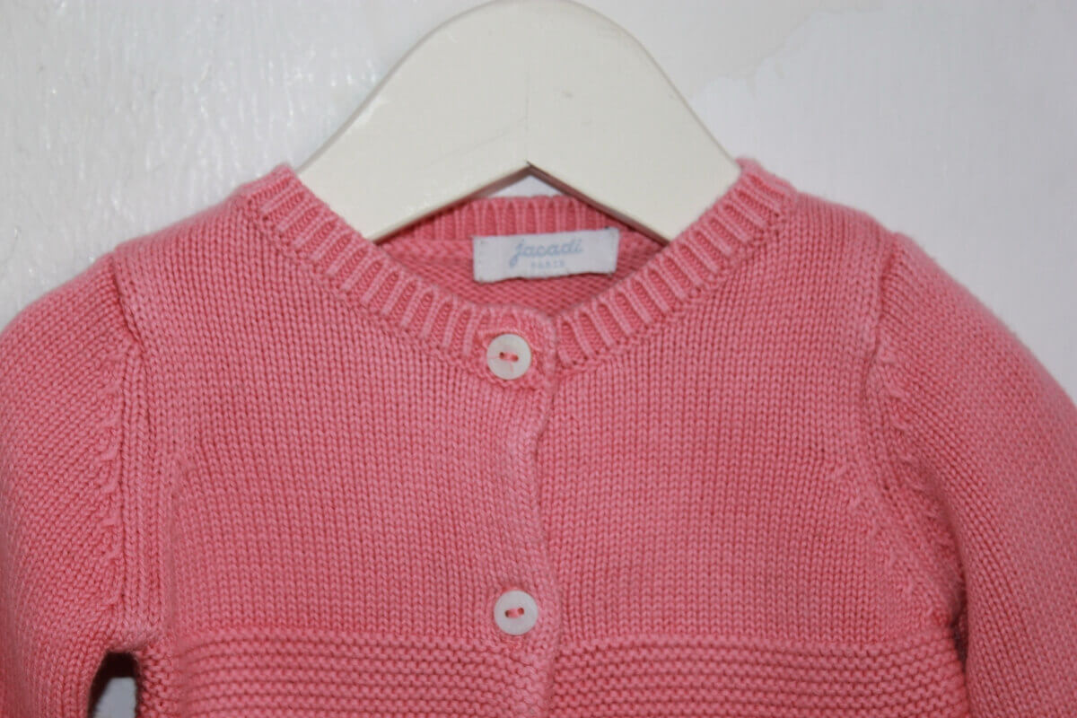 tweedehands katoenen koraalroze vestje in maat 56 voor een baby meisje van jacadi
