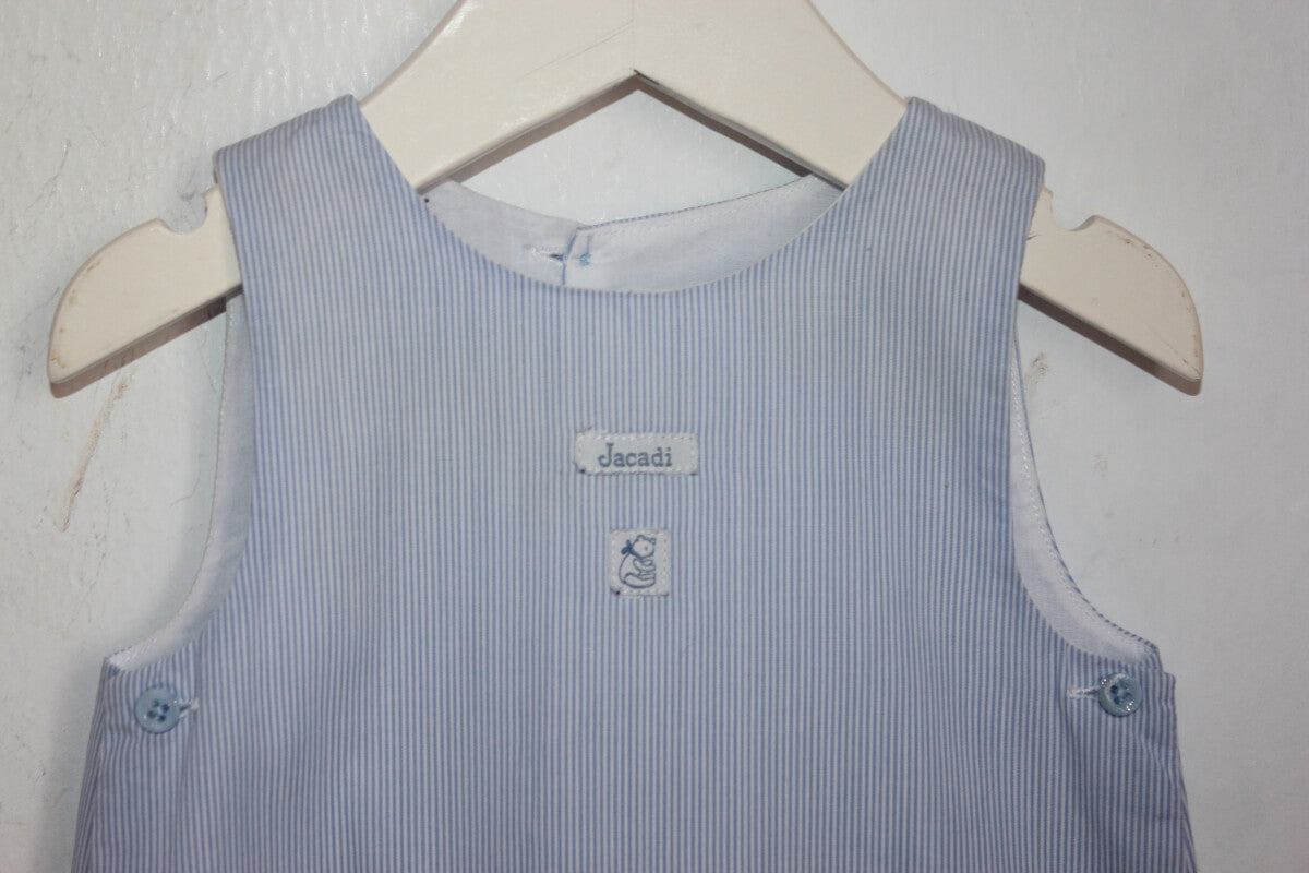 tweedehands katoenen zomerse mouwloze lichtblauw met wit gestreepte jumpsuit in maat 56 voor een baby jongen van Jacadi
