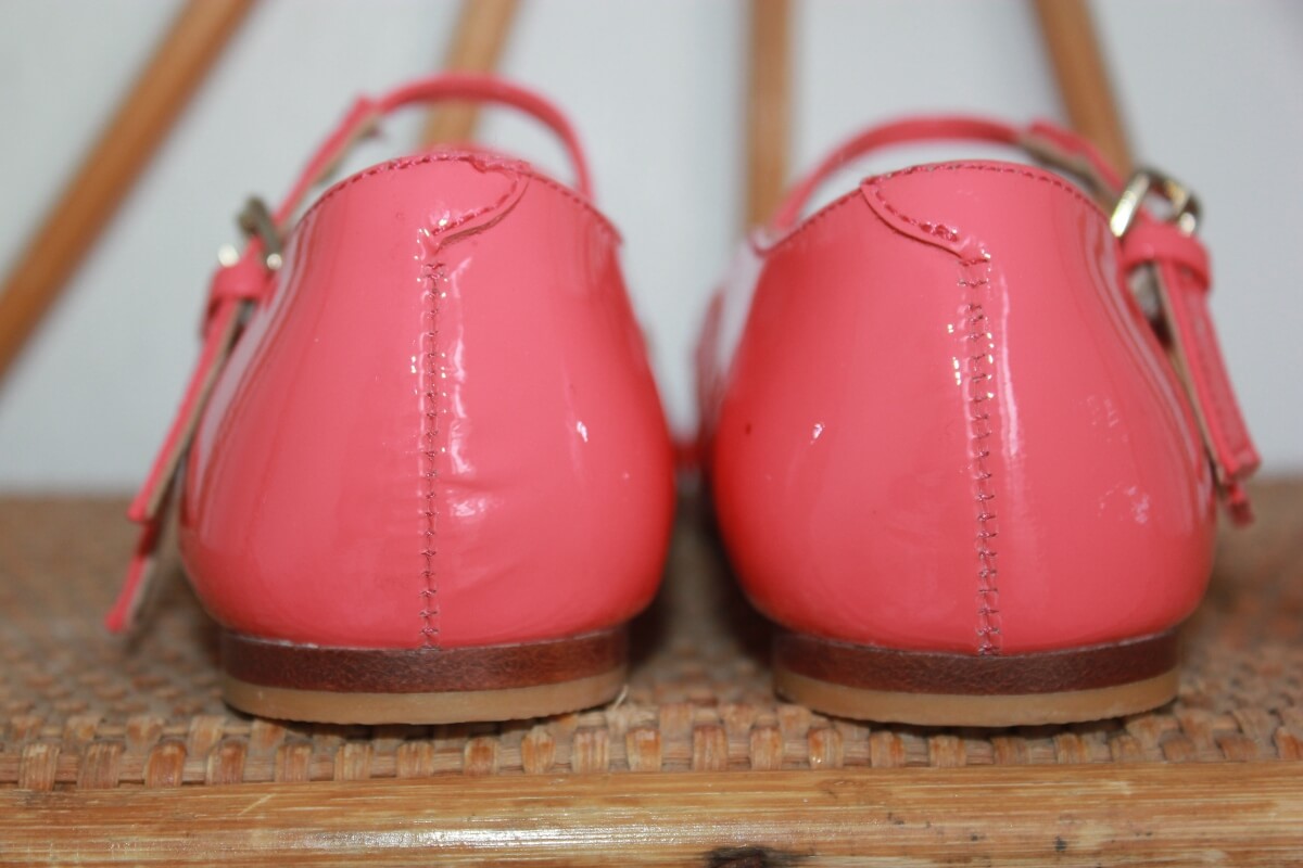 tweedehands roze schoenen met gouden hartjes in maat 25 van bonpoint