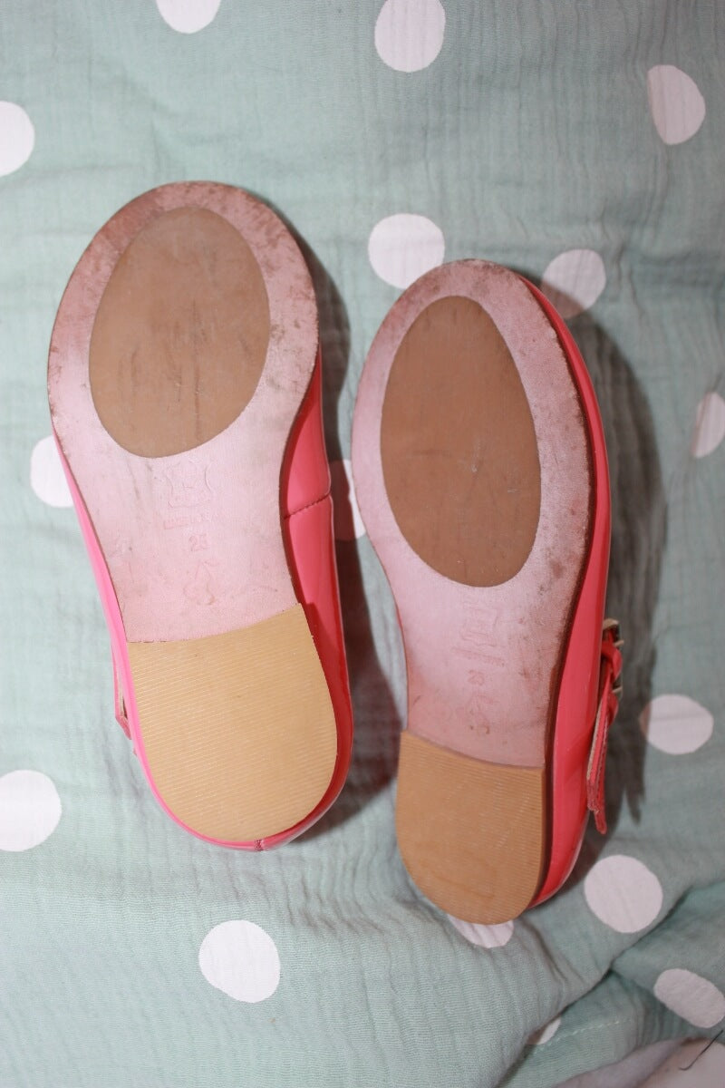 tweedehands roze schoenen met gouden hartjes in maat 25 van bonpoint