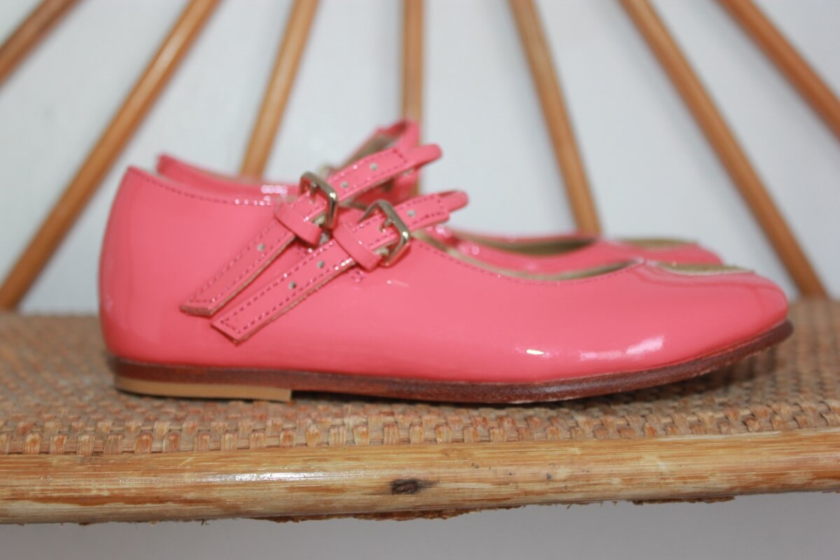 tweedehands roze schoenen met gouden hartjes in maat 25 van bonpoint