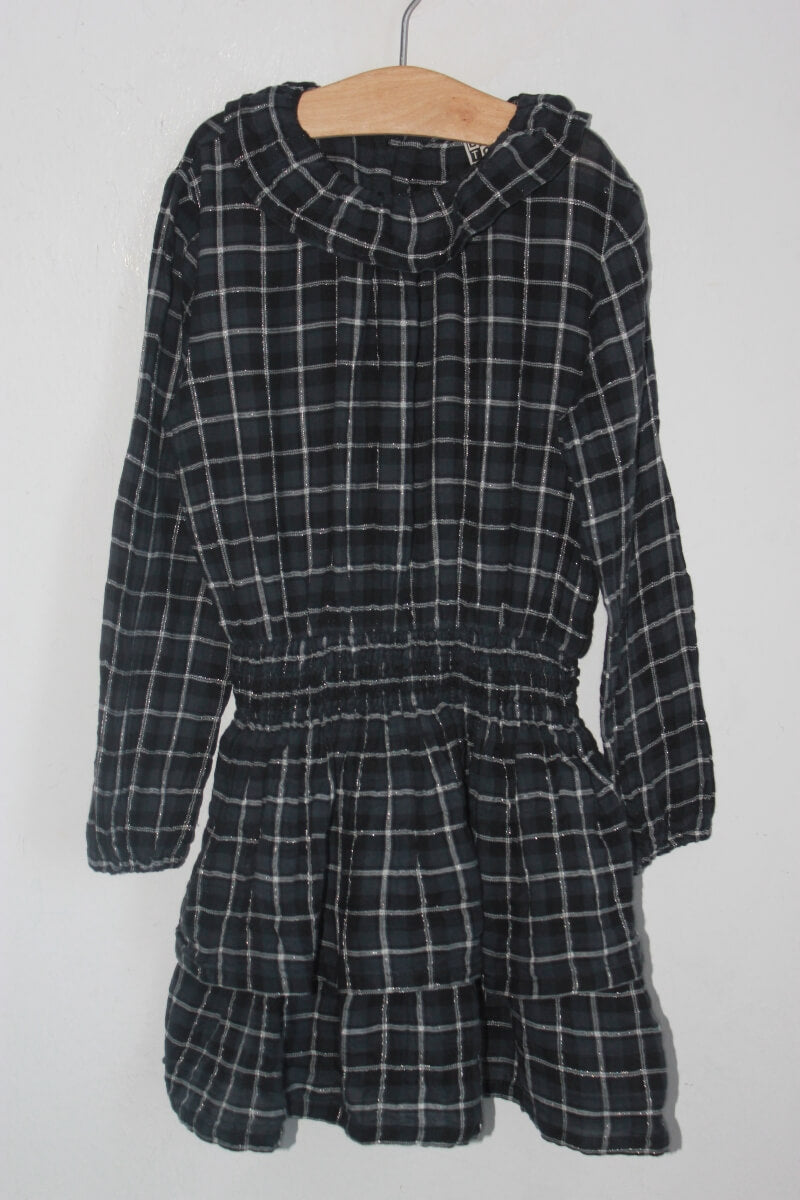 tweedehands zwart met grijze geruite jurk met lange mouwen in maat 116 van bonton