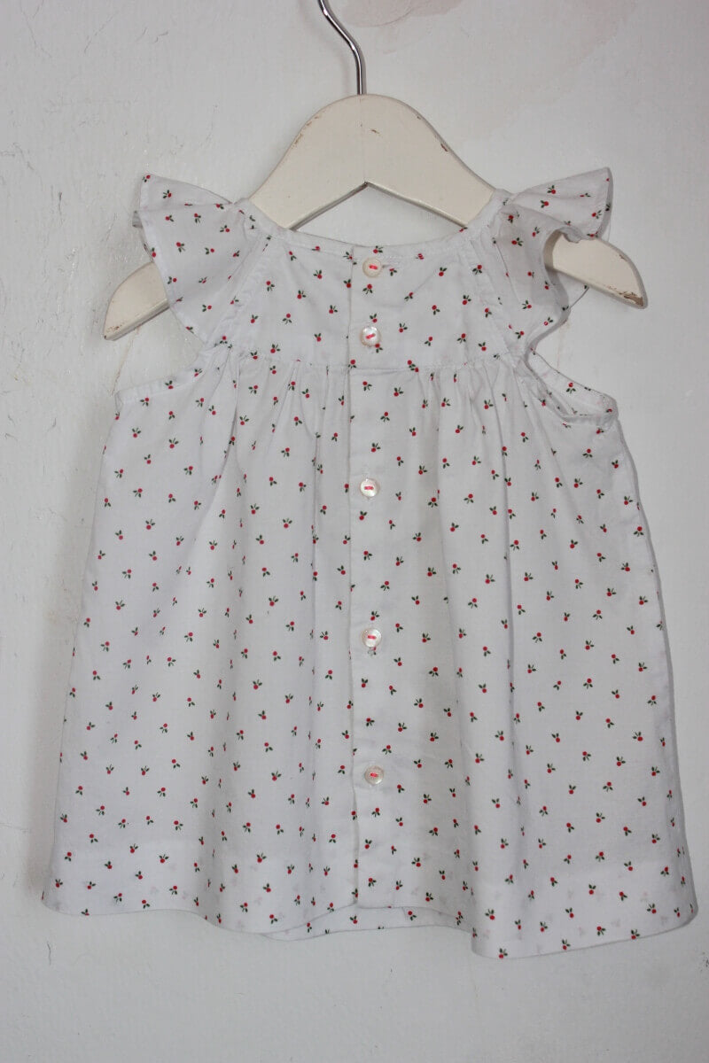 tweedehands zomers gebloemd setje in wit, roze en groen, met korte volantmouwen in maat 62 voor een baby meisje van jacadi