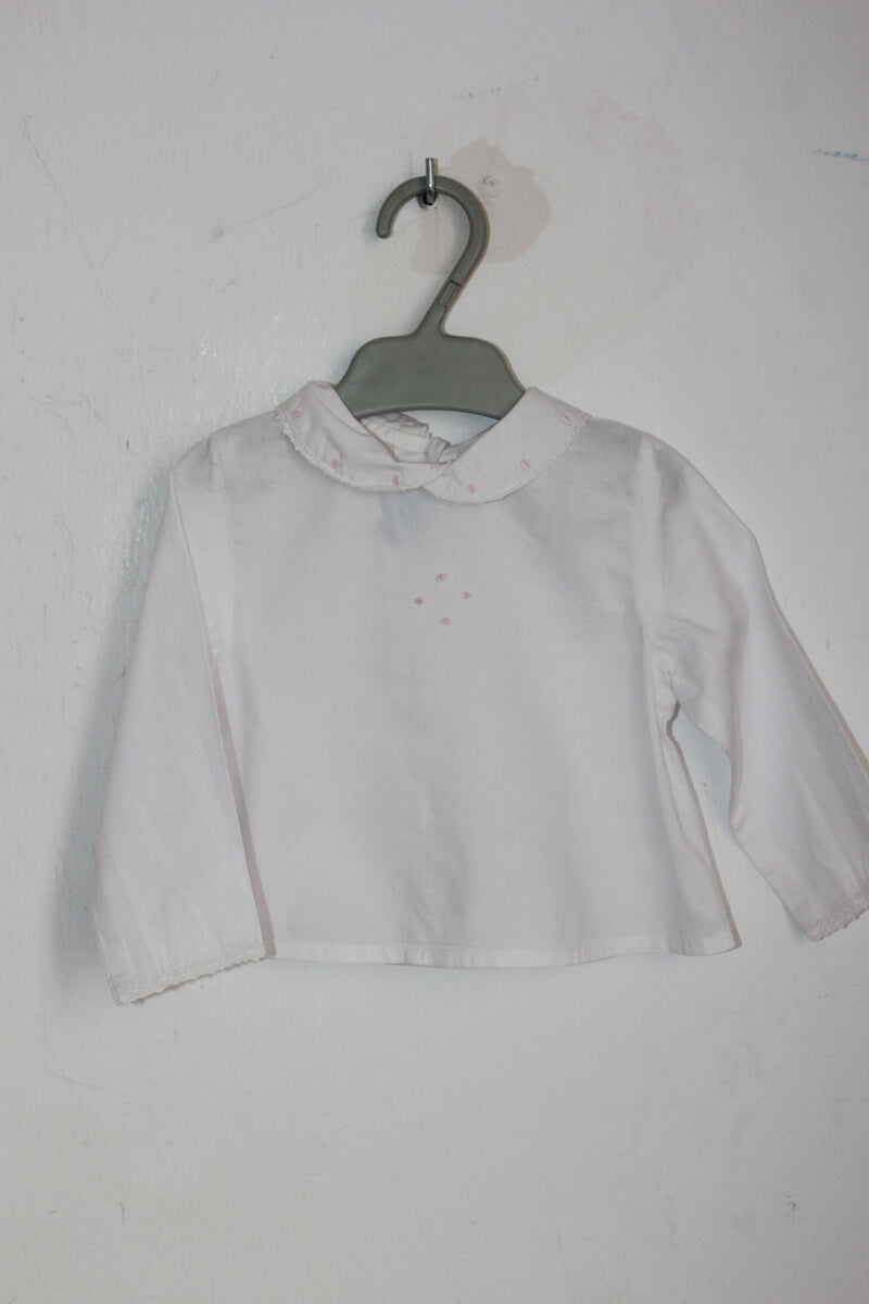 tweedehands katoenen witte blouse met roze details en lange mouwen in maat 62 van Cyrillus
