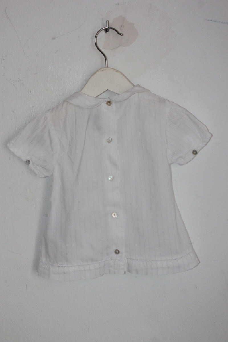 tweedehands katoenen witte blouse met korte mouwen in maat 74 voor een baby meisje van cyrillus