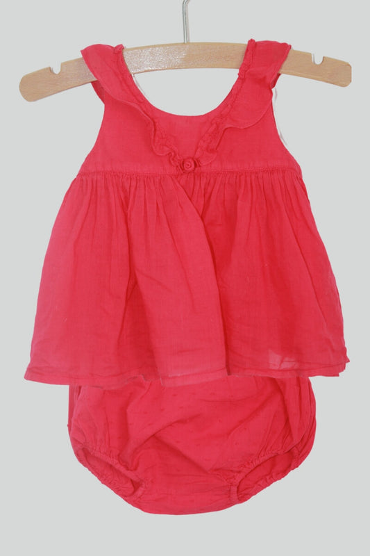 tweedelig zomers rood setje van bonton in maat 68 voor een baby meisje 