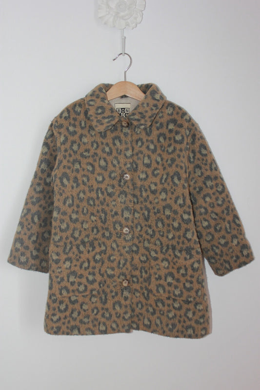 tweedehands winterjas met luipaard print in maat 128  voor een meisje van bonton