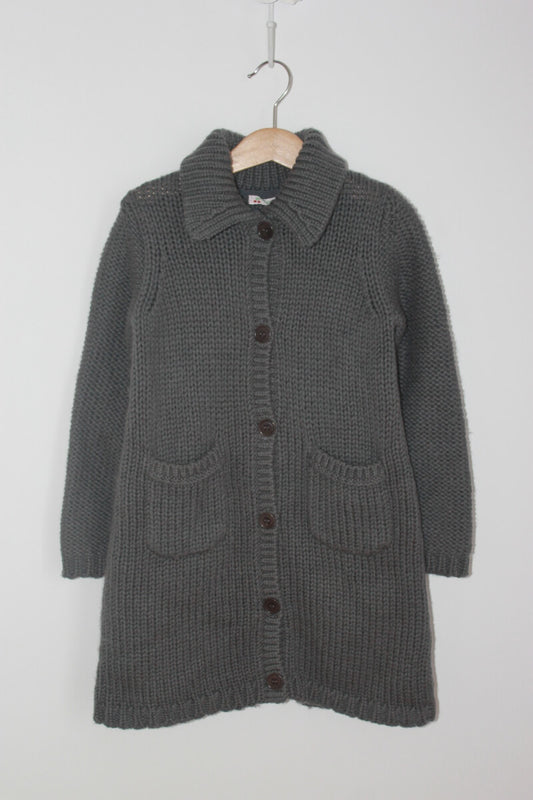 tweedehands warm grijs lang vest van bonpoint in maat 128 voor een meisje