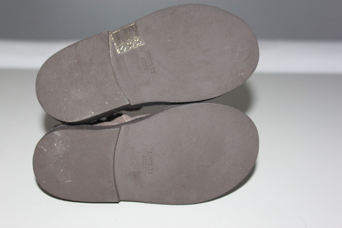 preloved leren korte laarzen van bonpoint in maat 22 voor een meisje. Beige met een roze gloed en hele subtiele glitter