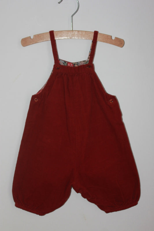 tweedehands katoenen corduroy bordeaux salopette (of tuinbroek) van bonpoint in maat 62 voor een baby meisje