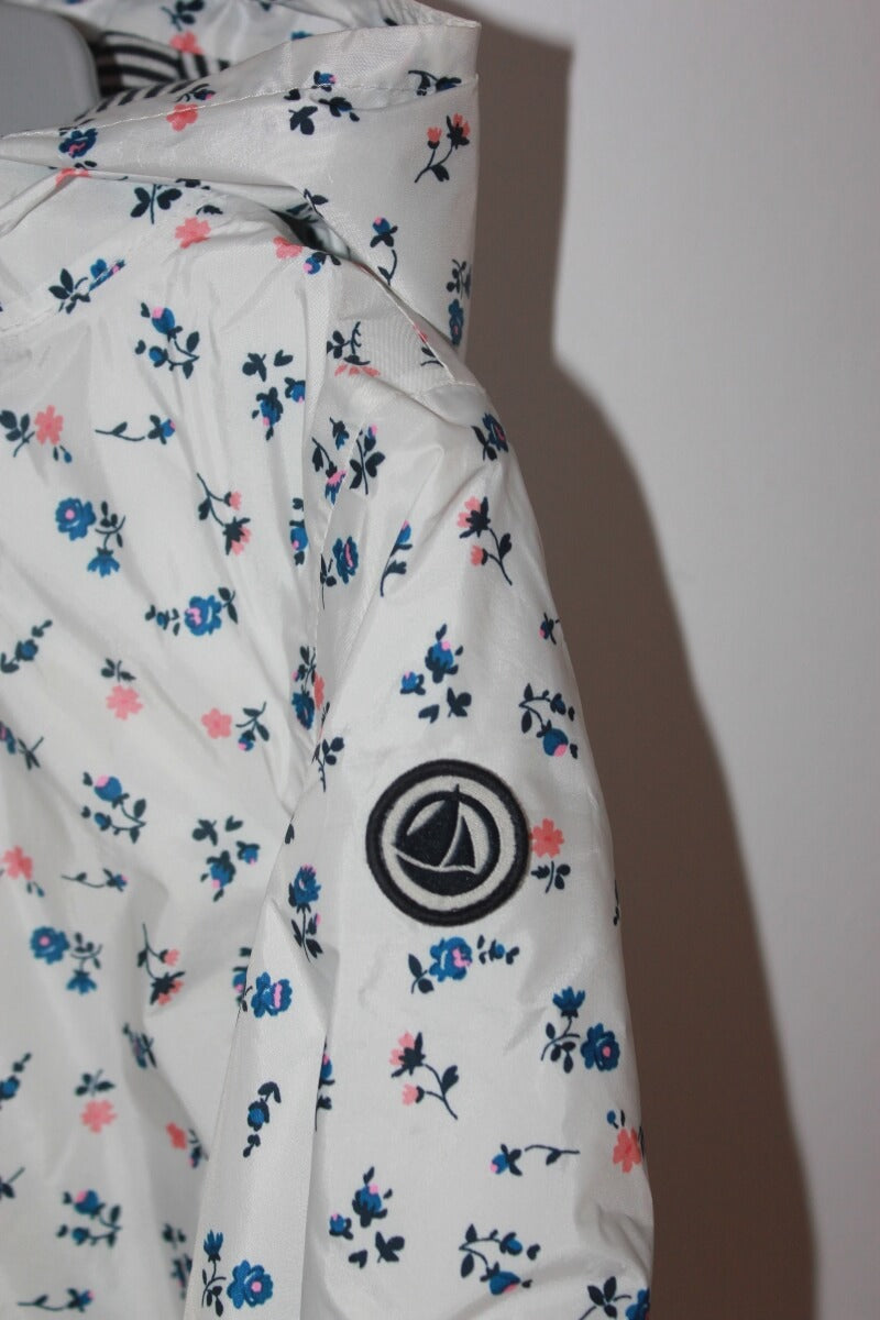 preloved gebloemde waterdichte, met fleece gevoerde jas met capuchon van petit bateau voor een baby meisje, maat 62-68