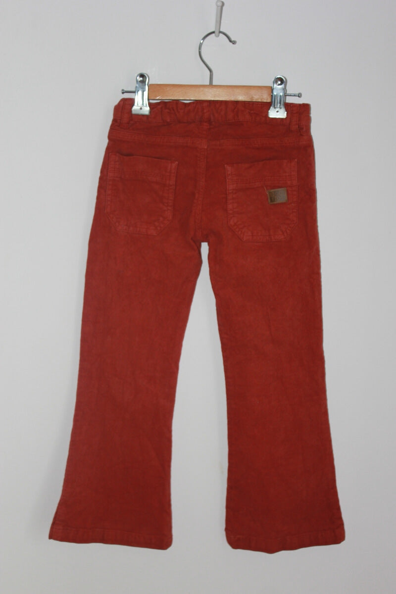 tweedehands corduroy roestbruine lange broek, flared model, van bonton voor een meisje in maat 110