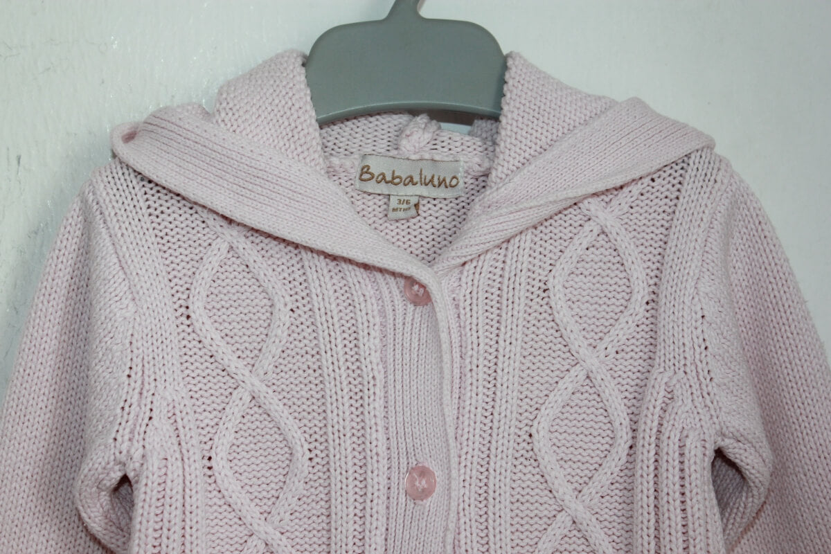 tweedehands-lichtroze-vest-capuchon-maat-62-baby-meisje-babaluno