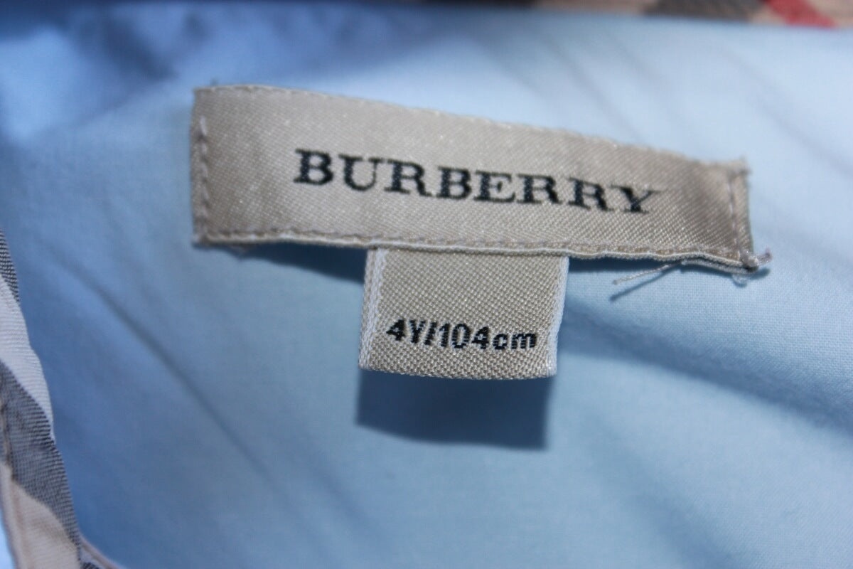 tweedehands-lichtblauw-overhemd-maat-104-jongen-burberry