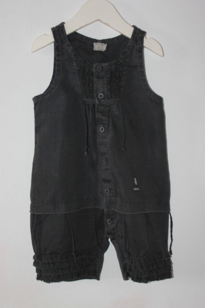 tweedehands-donkergrijze-zomerse-mono-maat-68-baby-meisje-taille-o