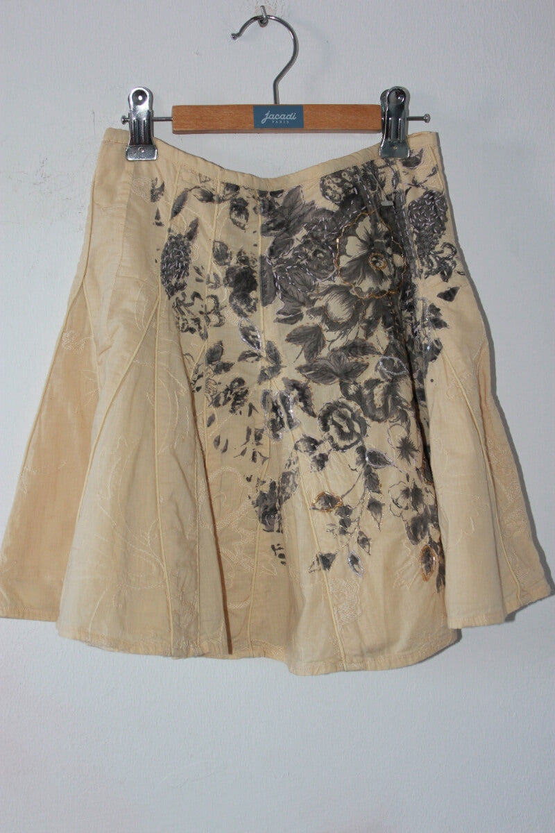 Secondhand Skirt by ESSENTIEL ANTWERP in size 6 years Maison Green Cloud