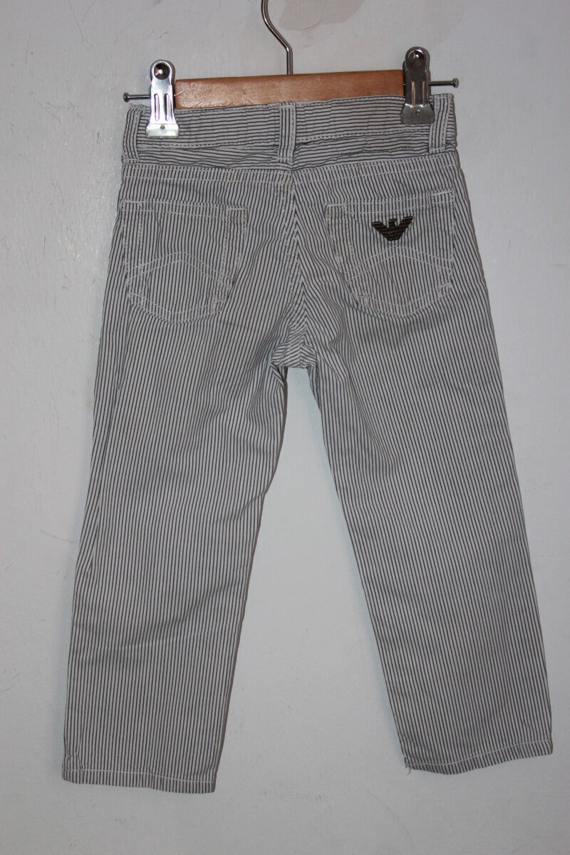 tweedehands unisex katoenen zomerse donkerblauw met wit gestreepte lange broek in maat 92 van armani