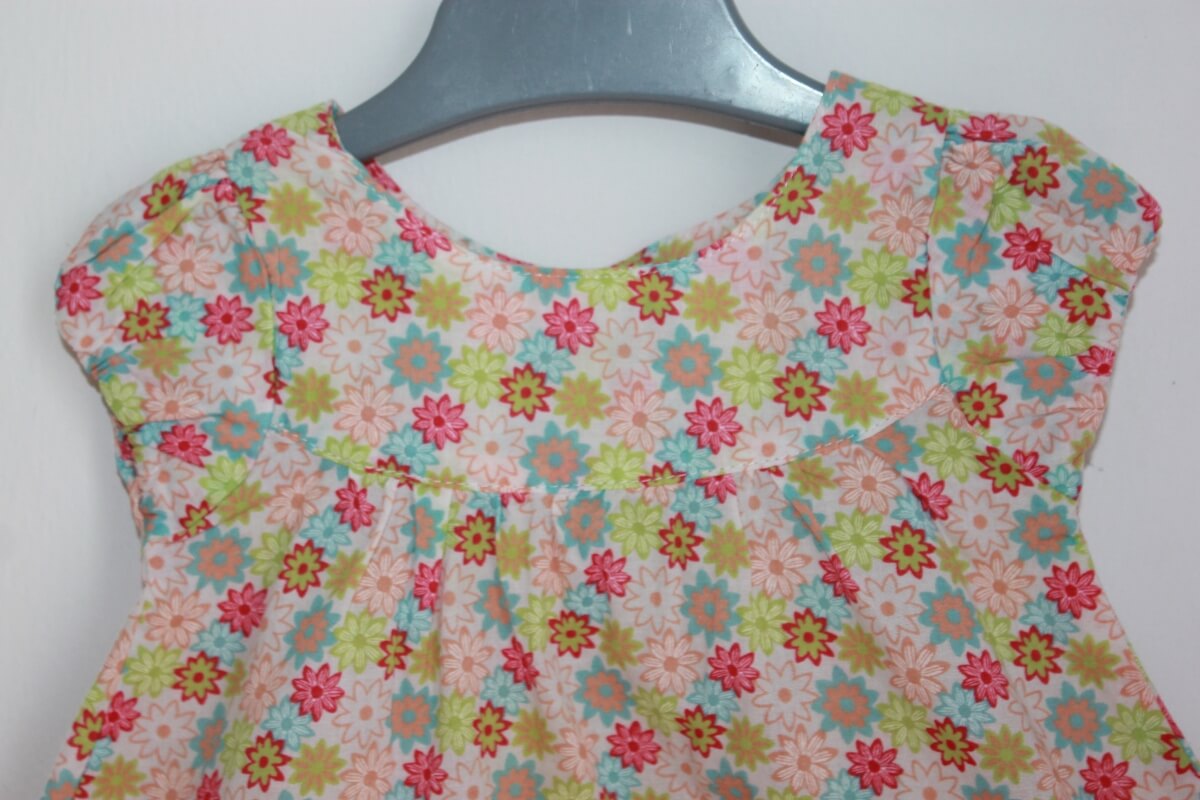 tweedehands zomerse gebloemde blouse in multicolour met korte mouwen in maat 62 van arthur