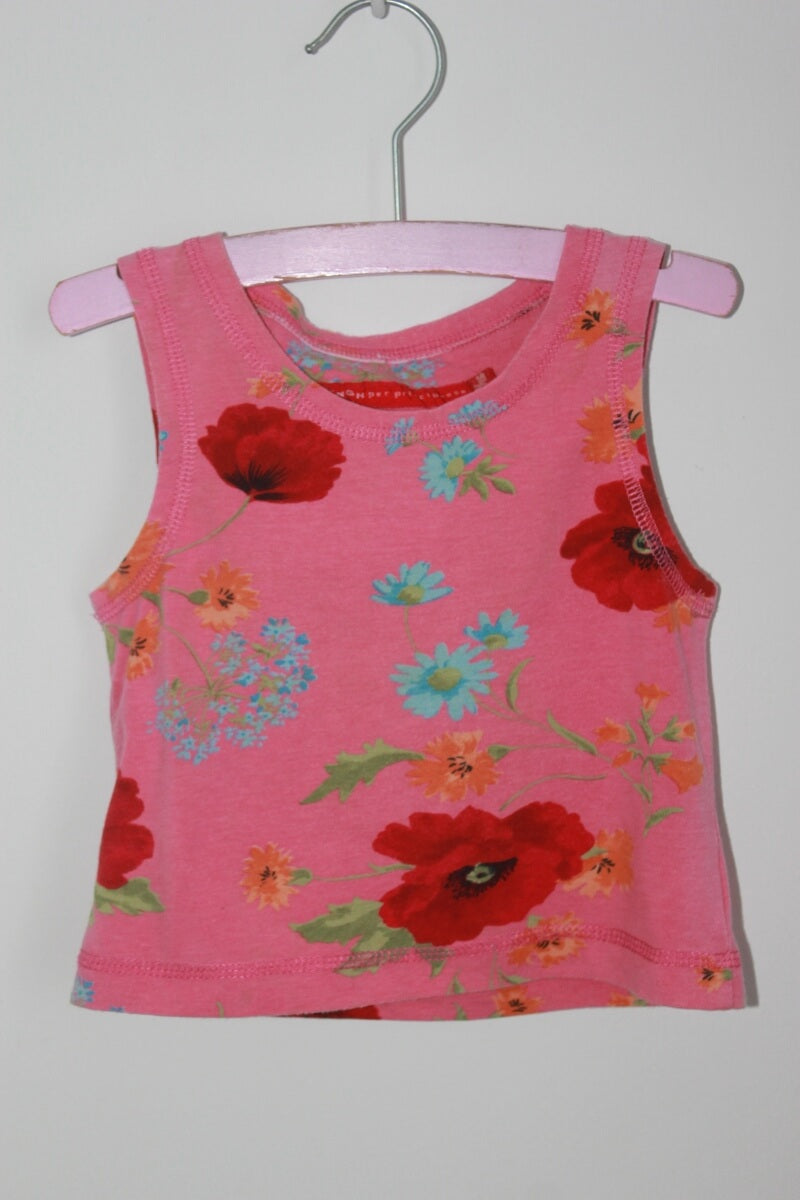 tweedehands roze mouwloos gebloemd t-shirt in maat 104 voor een meisje van Bengh