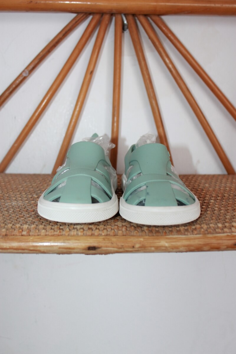 tweedehands unisex groene watersandalen in maat 20-21 van boatilus