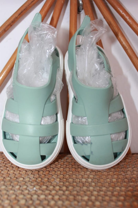 tweedehands unisex groene watersandalen in maat 20-21 van boatilus