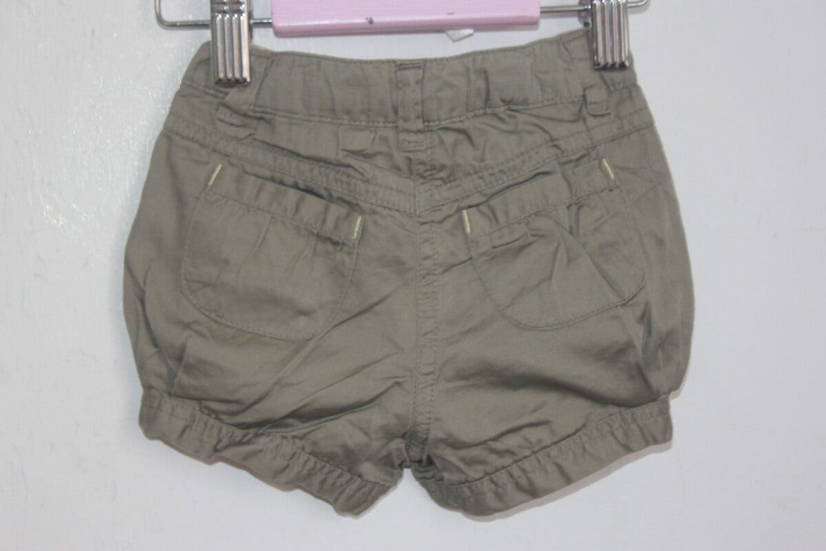 tweedehands olijfgroene korte broek baby meisje maat 74 boutchou