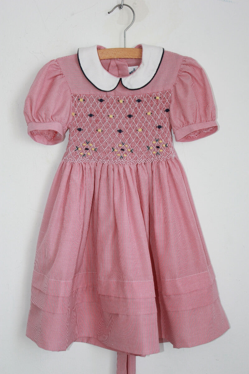 tweedehands gesmockte rood witte zomerse jurk met korte mouwen in maat 92 van cabrioles