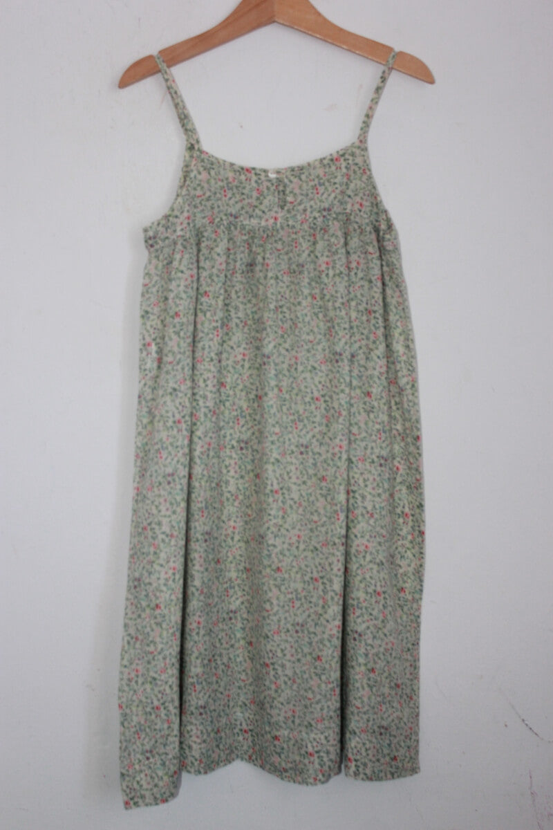 tweedehands katoenen zomerse gebloemde jurk in multicolour met spaghettibandjes in maat 128 van cfk