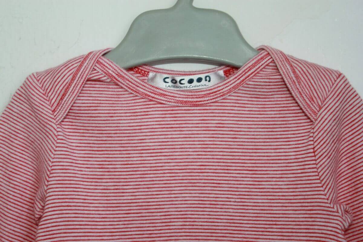 tweedehands unisex katoenen rood-wit gestreepte longsleeve in maat 62 van cocoon