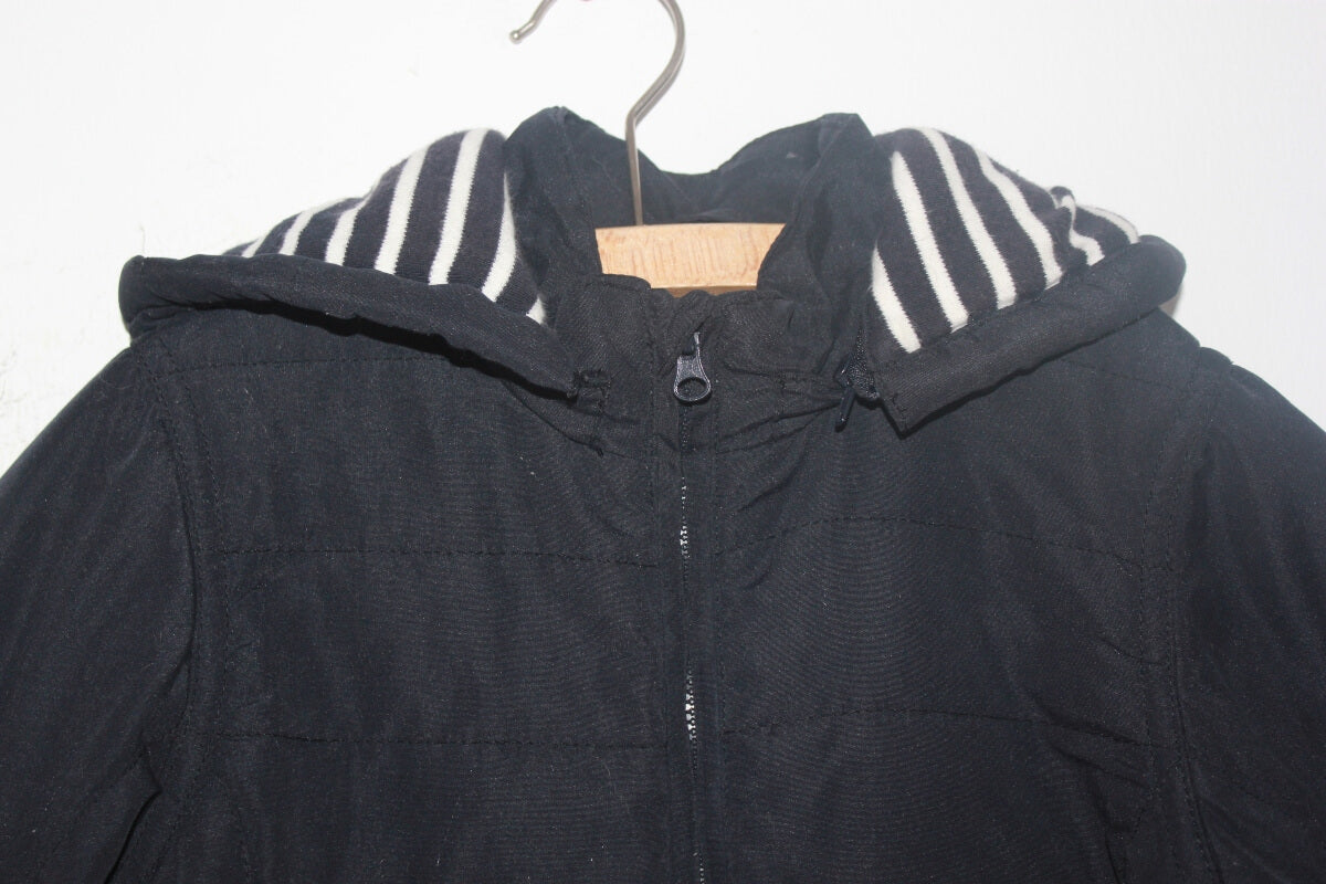 tweedehands-donkerblauwe-jas-capuchon-meisje-maat-92-captain-corsaire