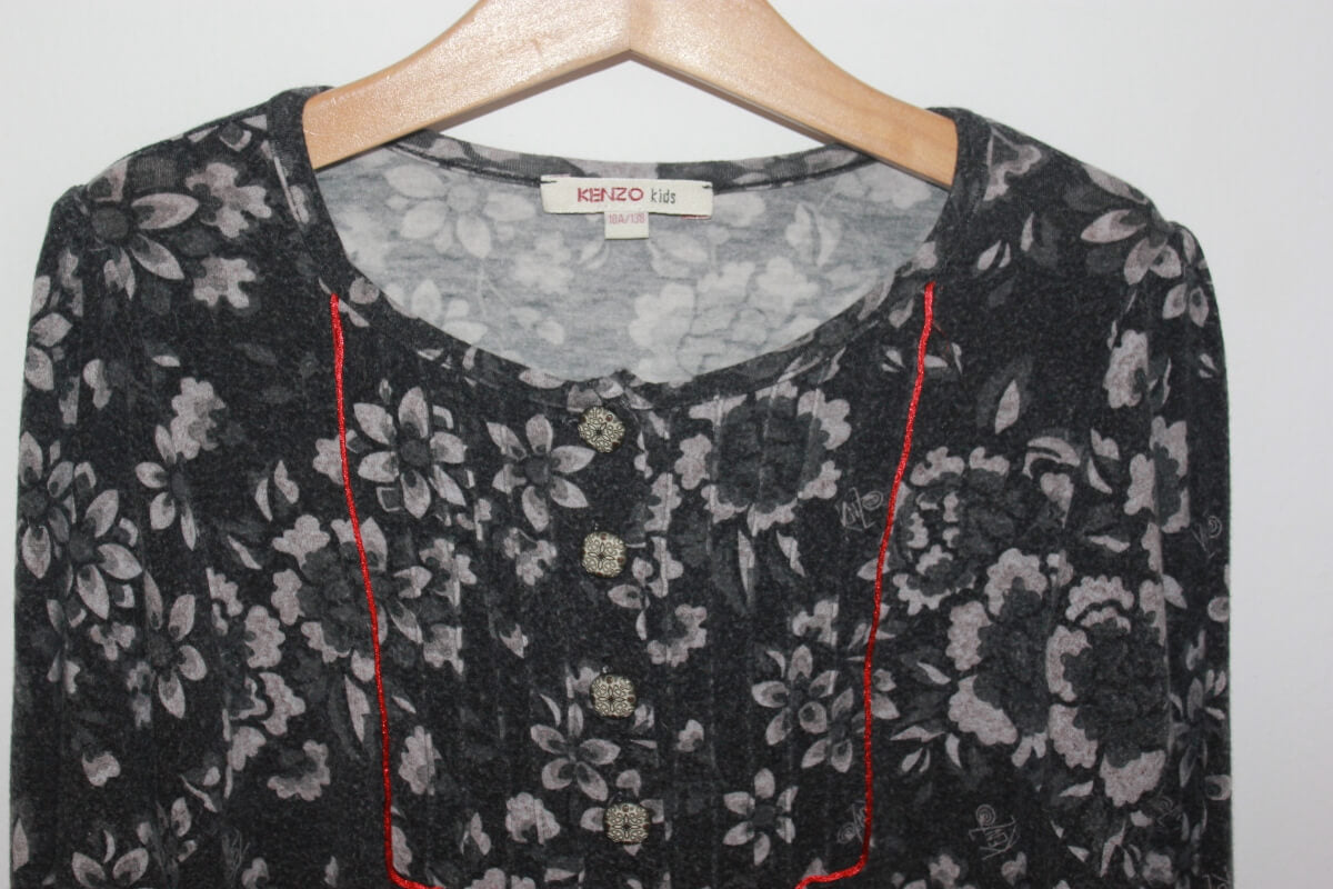 tweedehands grijs gebloemd shirt met lange mouwen in maat 140 van kenzo