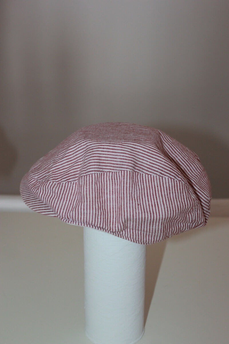 tweedehands unisex mauve met wit gestreepte katoenen pet van kiabi in maat 80