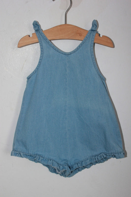 tweedehands katoenen korte blauwe playsuit in maat 6-9 maanden voor een baby meisje van kiabi